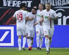 拜仁慕尼黑德甲击败奥格斯堡萨内远射得分(德甲联赛拜仁慕尼黑)